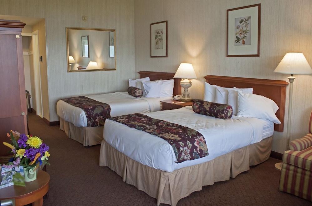 Fort William Henry Hotel Lake George Buitenkant foto