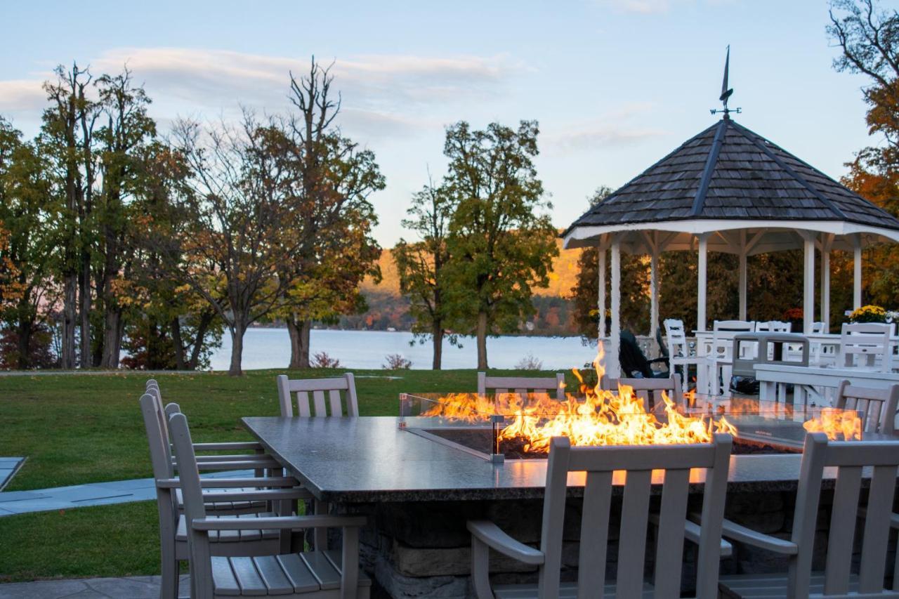 Fort William Henry Hotel Lake George Buitenkant foto