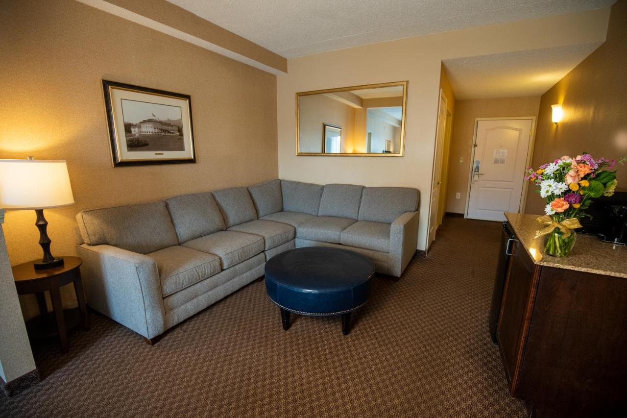 Fort William Henry Hotel Lake George Buitenkant foto