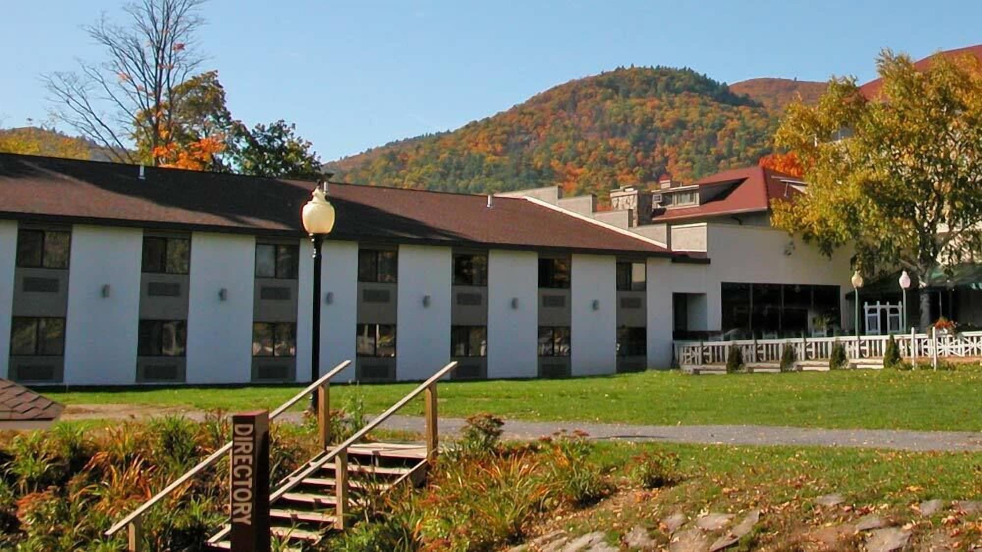 Fort William Henry Hotel Lake George Buitenkant foto