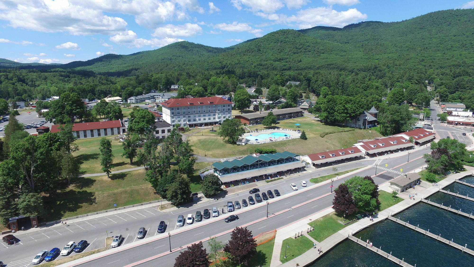 Fort William Henry Hotel Lake George Buitenkant foto